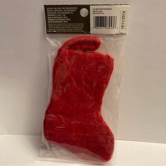 10 Dimensions FeltWorks 100% Wool Mini Christmas Stocking Fillable Red - Picture 5 of 16